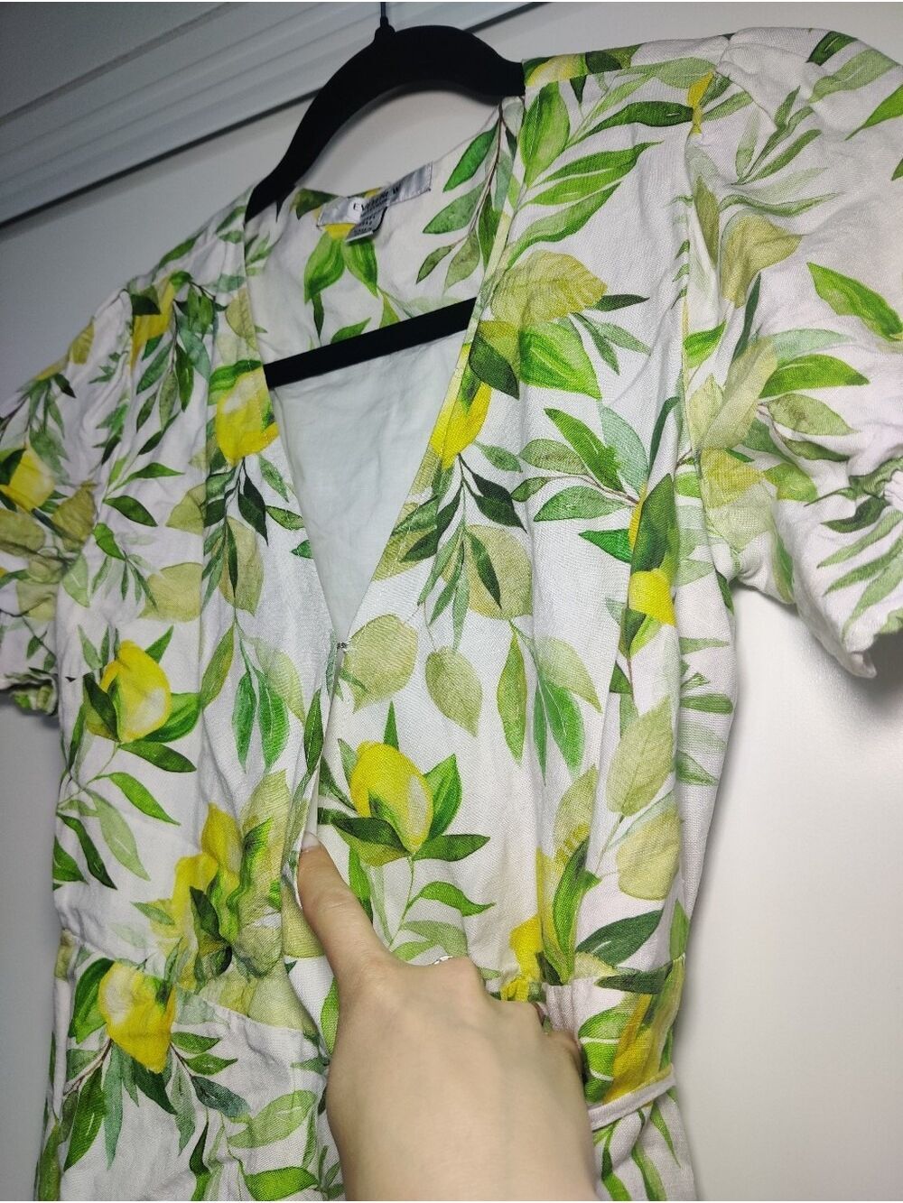 *Ever New White Lemon Print Wrap Mini Dress Puff Sleeve Size 2 - Picture 4 of 11